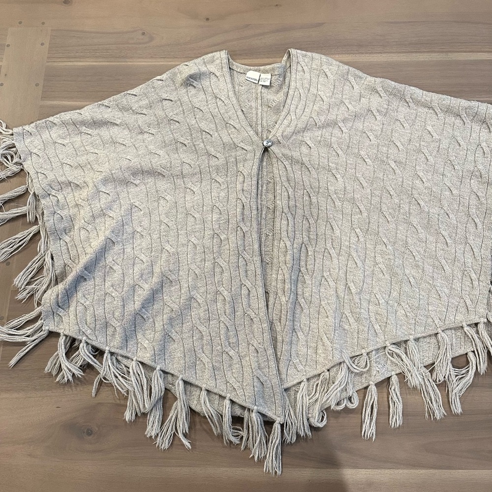 Doncaster gray poncho